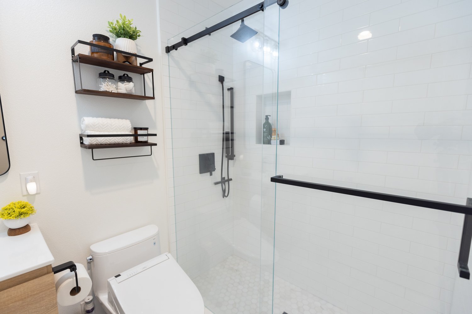 Greenbriar Road Bath Kitchen & Bath detail 17 by Gina Lauren Interiors, Orange County, CA